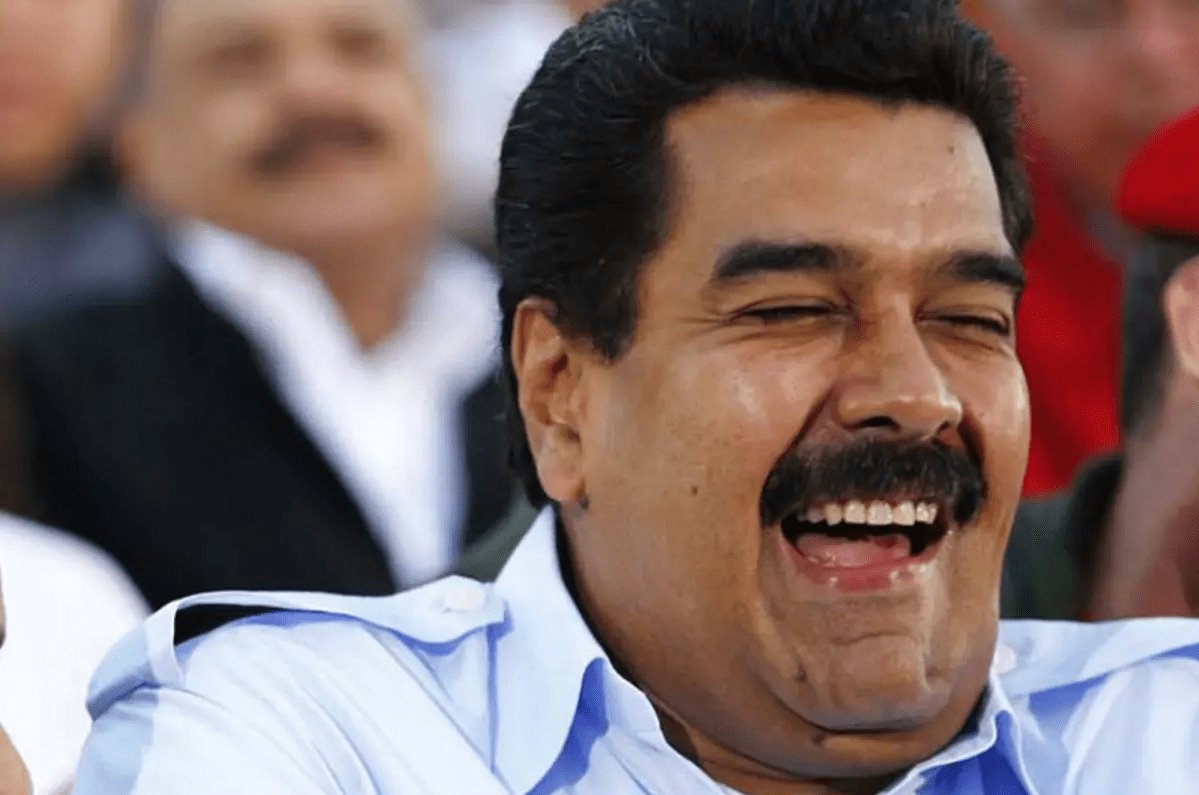 'Viene Manuel Monsalve a pedirme que reciba a los expulsados de Chile'.

#Venezuela #chile #NicolasMaduro #manuelmonsalve
