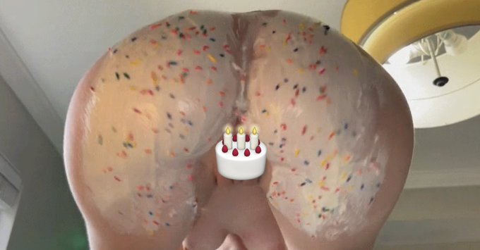 MY VIP ONLYFANS IS -FREE- TODAY JOIN MY BIRTHDAY PARTY🎉👇 https://t.co/v09eDdHC8N