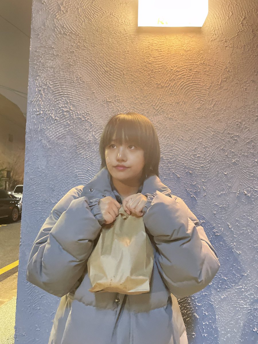 QIX_Official's tweet photo. [SEN] 여러분 베이글 좋아하시나요🥯 저는 블루베리베이글이 제일 조아요 
qtz do you like bagels🥯? I looove the blueberry bagels

#qtz #qix #qixsen #bagels https://t.co/hpGA9TZUJc