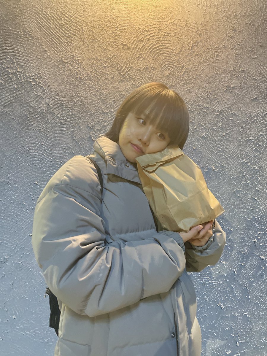 QIX_Official's tweet photo. [SEN] 여러분 베이글 좋아하시나요🥯 저는 블루베리베이글이 제일 조아요 
qtz do you like bagels🥯? I looove the blueberry bagels

#qtz #qix #qixsen #bagels https://t.co/hpGA9TZUJc