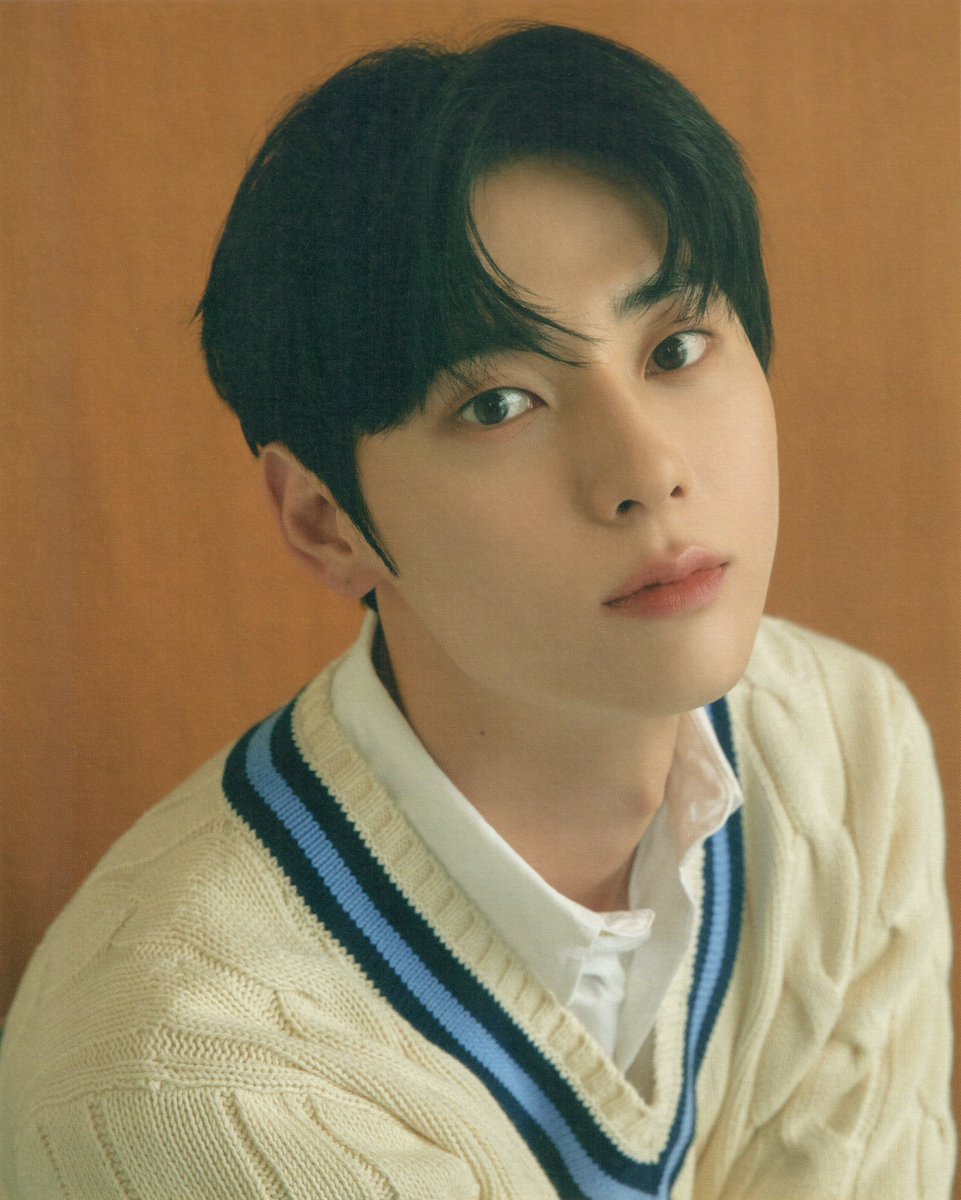 8myu9's tweet photo. 2024시그 스캔📚 #황민현 
(포카,엽서,포스터,달력,스티커)
https://t.co/jQC5hFBEJ7 https://t.co/SjSi4pWvL7