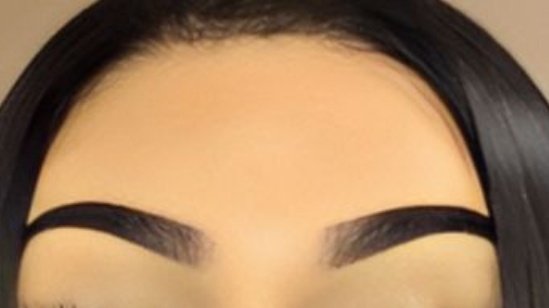 unpopular opinion: las cejas hechas con maquillaje me parecen feísimas😭