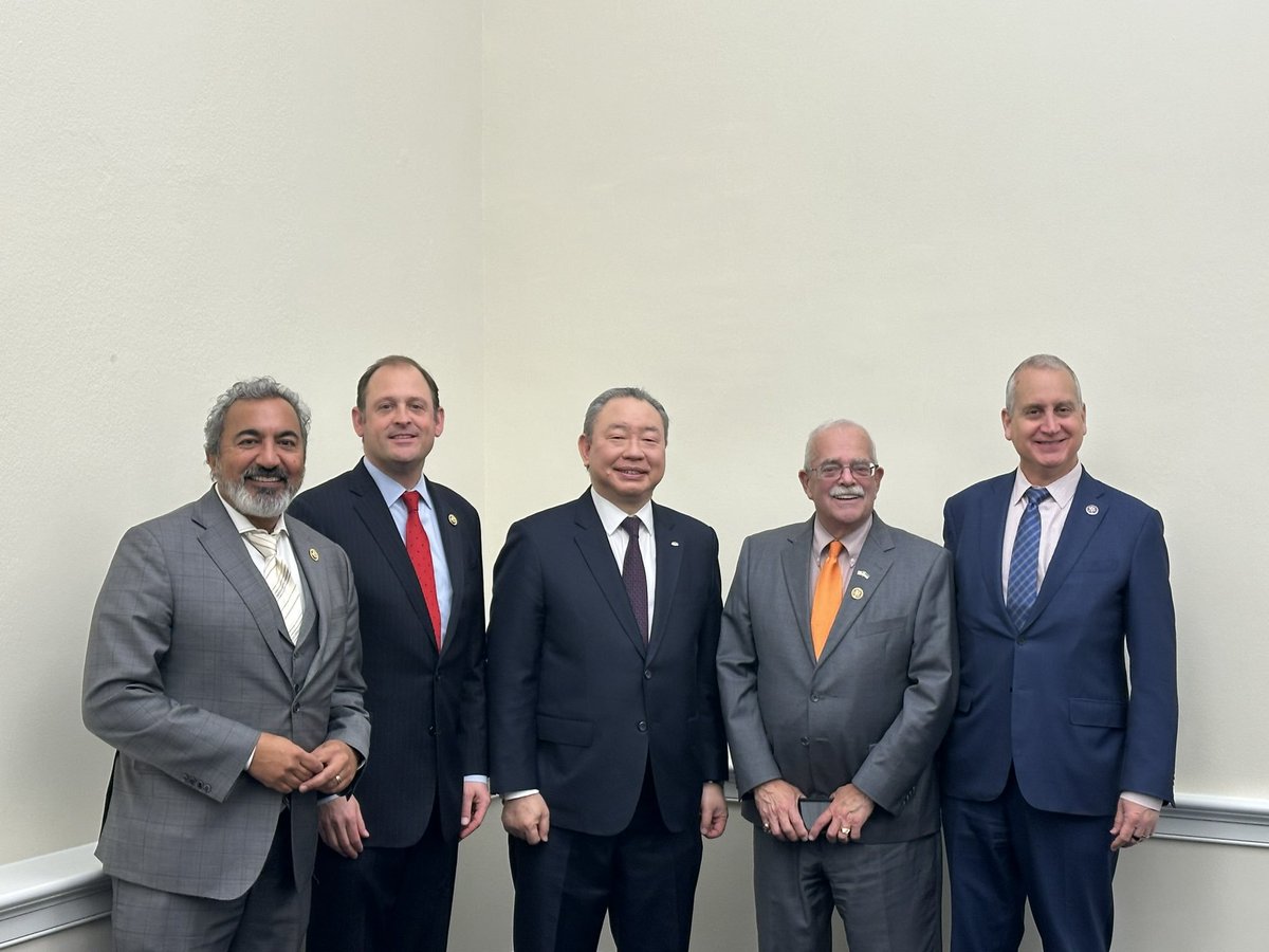 Great to join my fellow co-chairs of the Congressional Taiwan Caucus to meet with the Taiwansese Representative to the United States, Alexander Yui. The US-Taiwan relationship has never been more important.