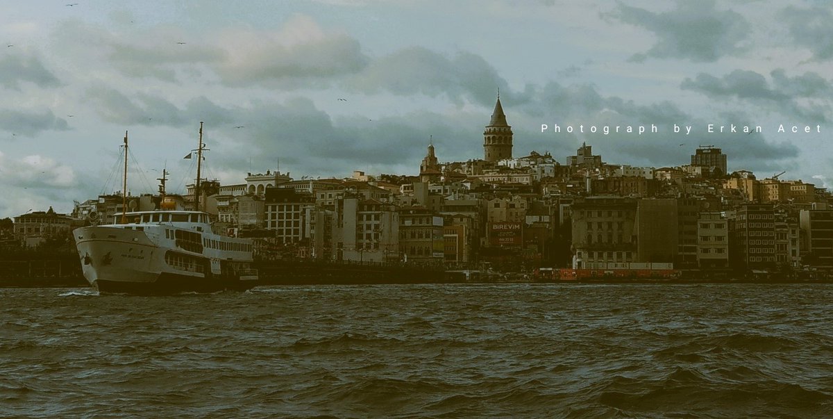 #istanbul #streetphotography #istanbullife #istanbuldayasam #hüzün #hasret #vintagevibes #bosporus #boğaz