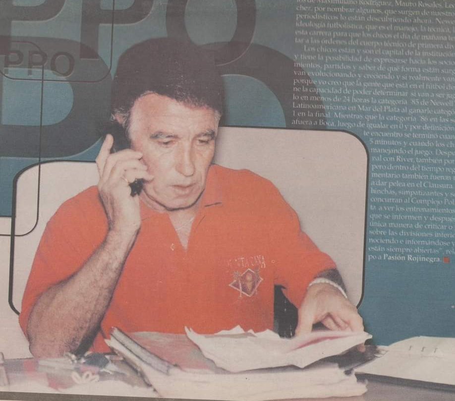 IdentidadLepra's tweet photo. ⚫Lamentamos el fallecimiento de Roberto Jesús Puppo. Ex jugador leproso y pieza fundamental en el esquema de juveniles de Jorge #Griffa. https://t.co/VMpGQHvwAL