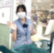 JO_RQ's tweet photo. 大切な妻の仕事中の写真です。家事に育児に仕事も頑張っています。
職場の皆さんからも優しくしていただいているそうです。
こんな妻が、私の目の前で他人とセックスしているなんて皆さん想像もつかないと思います。 https://t.co/5Notp0lPdy