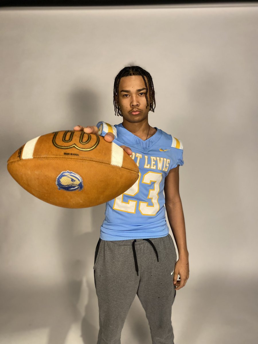 MarcusSharp23's tweet photo. Thank You to @conrad_wallis and @FLCSkyhawks for the visit and opportunity 
#goskyhawks🔵🟡 https://t.co/TTmRMgakn5