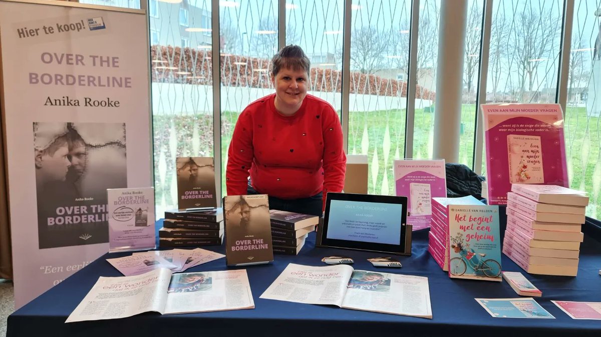 Afgelopen zaterdag was ik één van de 100 auteurs die door <a href="/DeKoukleumpjes/">De Koukleumpjes</a> waren uitgenodigd voor een exclusief evenement in de bibliotheek van Landgraaf! Zoveel nieuwe auteurs en lezers ontmoet. En mijn #boek mogen verkopen! Ik heb genoten! ❤️📚✍️❄️ 

#borderline #verhaal