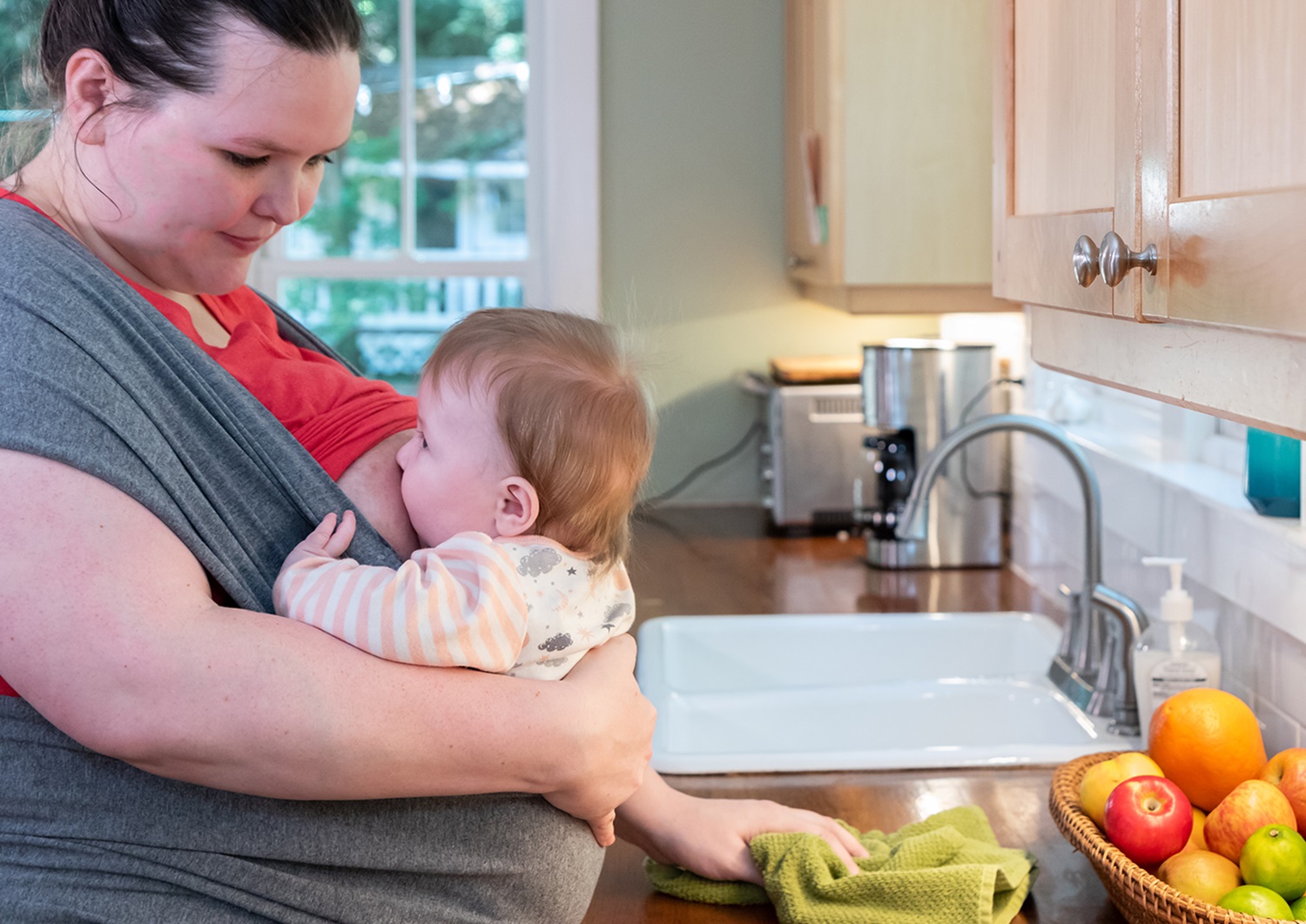 CDC DNPAO on X: Breast milk is the best source of nutrition for most babies.  As babies grow, breast milk will change to meet their nutritional needs. # Breastfeeding has benefits for both