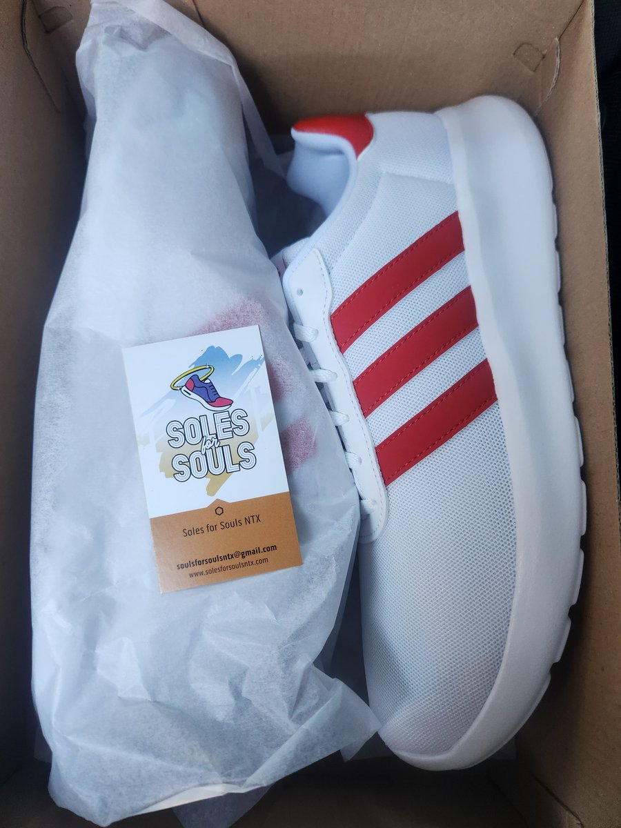 Thanks <a href="/citypointdallas/">City Point Church</a> <a href="/UnitedWay/">United Way</a> for helping donate shoes to kids in need <a href="/BurksElementary/">Burks Elementary</a> in <a href="/mckinneyisd/">McKinney ISD</a>