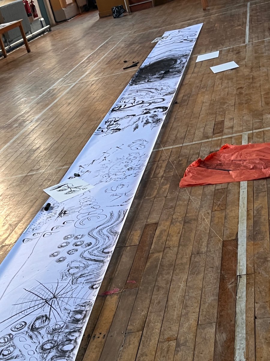 A truly moving and wonderful shared space with artist Jade de Montserrat, such a privilege to be alongside our service users and staff as they immersed themselves in their unique creative processes! Thank you @Hospital_Rooms and Jade! @NSFTtweets