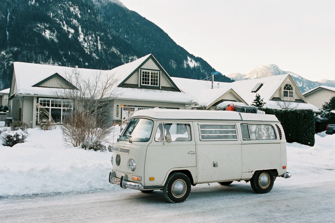 Classic in White 

#ThrowBackThursday #VWLife #VWBus #VWGardenGrove #NewYearNewVW #VW #VWVintage #classiccar #tbt