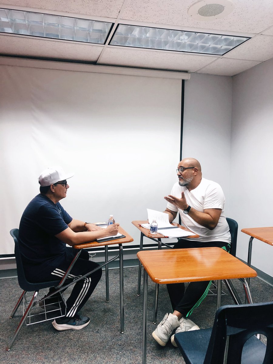 CCAT Miami offers a designated physical space where both students and graduates can convene. This space functions as a meeting hub, providing an environment conducive to the creative and productive development of projects. 
#ccatmiamicampus #ProjectDevelopment  #creativeprojects