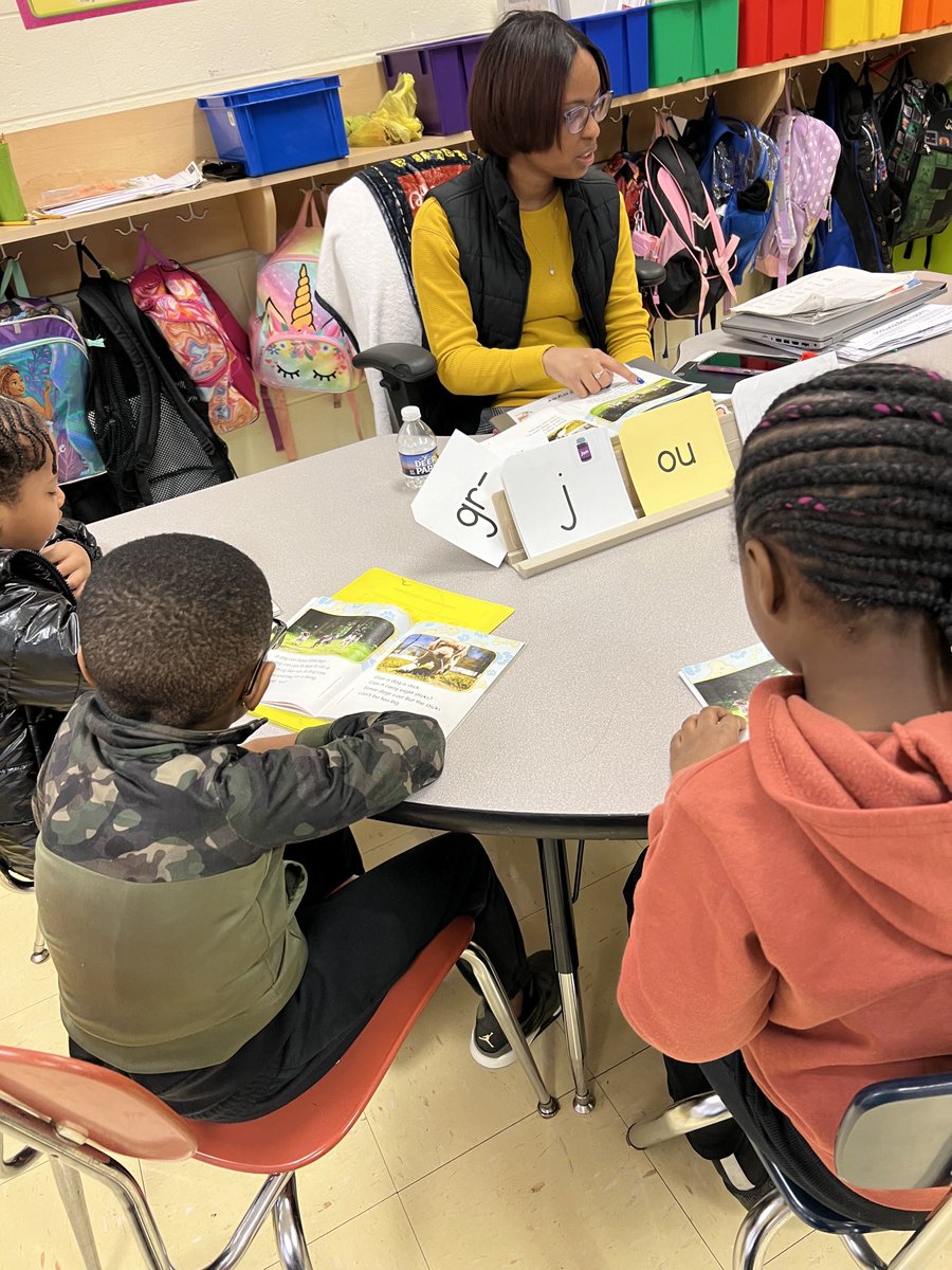 What’s happening in Ms. Toyer’s class ⁦<a href="/CenterPointES/">Center Point Elementary</a>⁩, small group instruction with a focus on Oral Reading Fluency!!! ❤️❤️⁦<a href="/cjbutler72/">Christi Jordan Butler</a>⁩ ⁦<a href="/Alabama_Reading/">ARI / The Alabama Reading Initiative, ALSDE</a>⁩ ⁦⁦<a href="/AlabamareadingI/">AlabamaReading Initiative</a>⁩