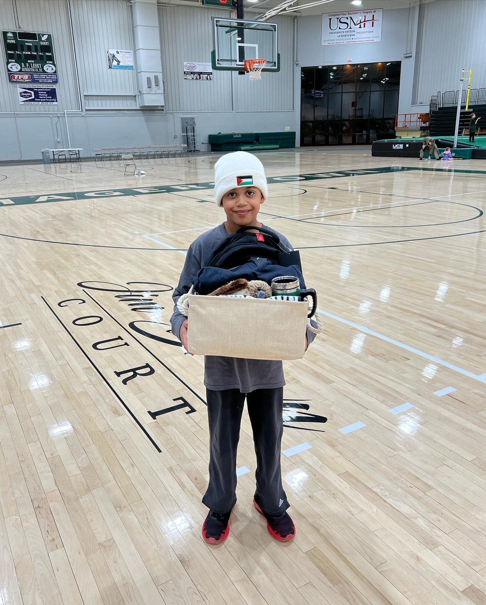 hagerstowncc's tweet photo. It was a Hawks win at WCPS Night yesterday!🏀🎉 

Thanks to all who came out to cheer on the HCC men’s basketball team.

@wcpsmd 

#hccnow #hagerstown #wcpsmd https://t.co/RXCsDpdi9i