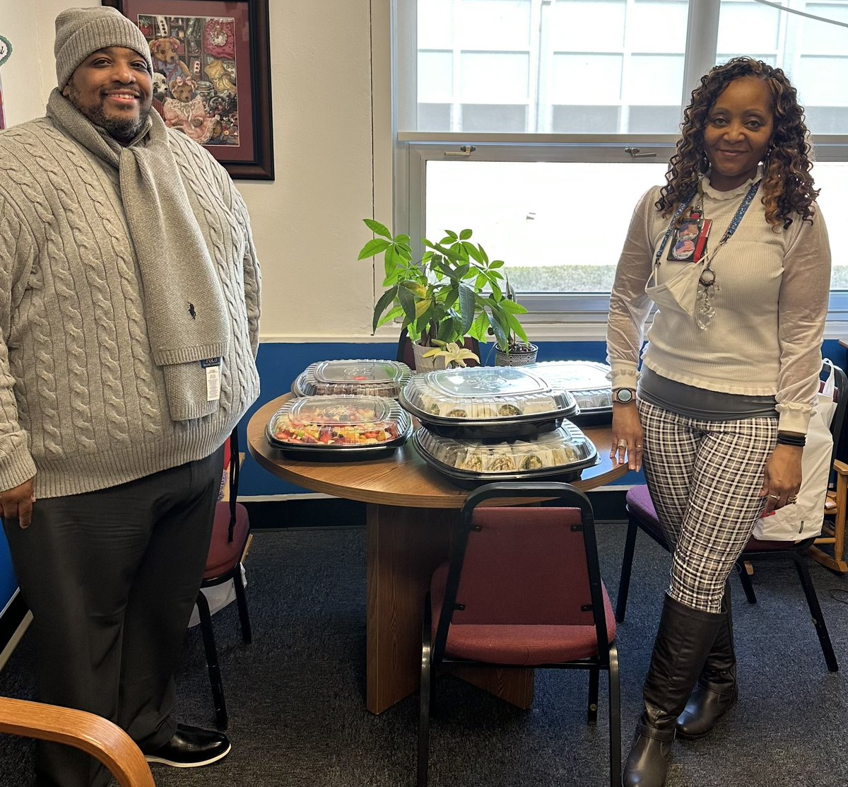 On my yearly ”Thank You Tour” today !! Everyday js Staff Appreciation Day !! I took some time to stop by and deliver lunch to three of our schools today. I’m eternally grateful for the passion and effort that you give to the students of @PortsVASchools. Be sure to tell a teacher