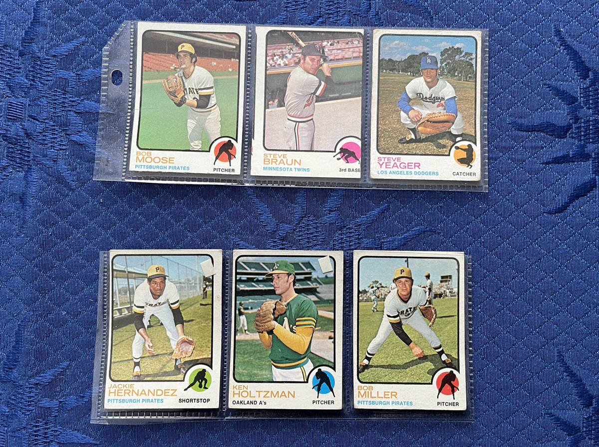 Whohoo! Fun mail day. First, Costa Rica’s national dish Pinto Gallo courtesy of @AndrewWalton83 Then #RAK from @NHbskraus for 6 cards towards ‘73 Topps set build. Thank you both &  @ngtcollectibles for weekly Sunday giveaway. Plus thanks @hallhoosier for sharing on ‘73 set build