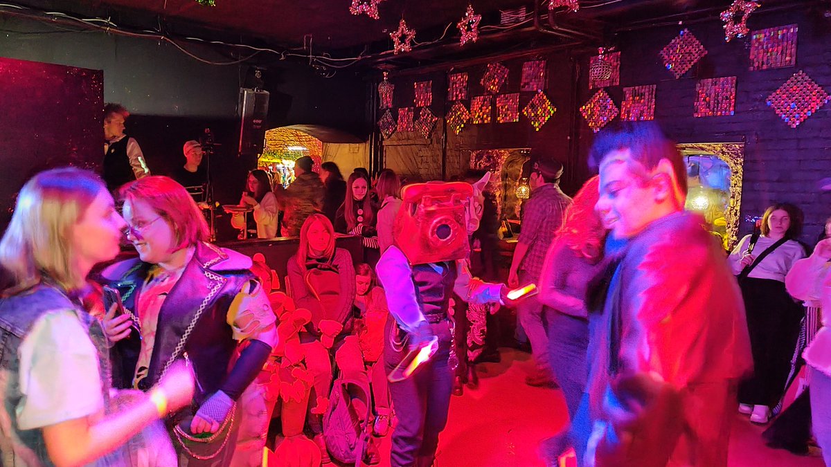 VladlenichRus's tweet photo. #FiveNightsAtFreeddys
#FNAF
(2/3) Festival "Five Nights At Freddy's Event | Underfest"

14.01.2024 - Moscow, Russia https://t.co/PDlTOsdkEt