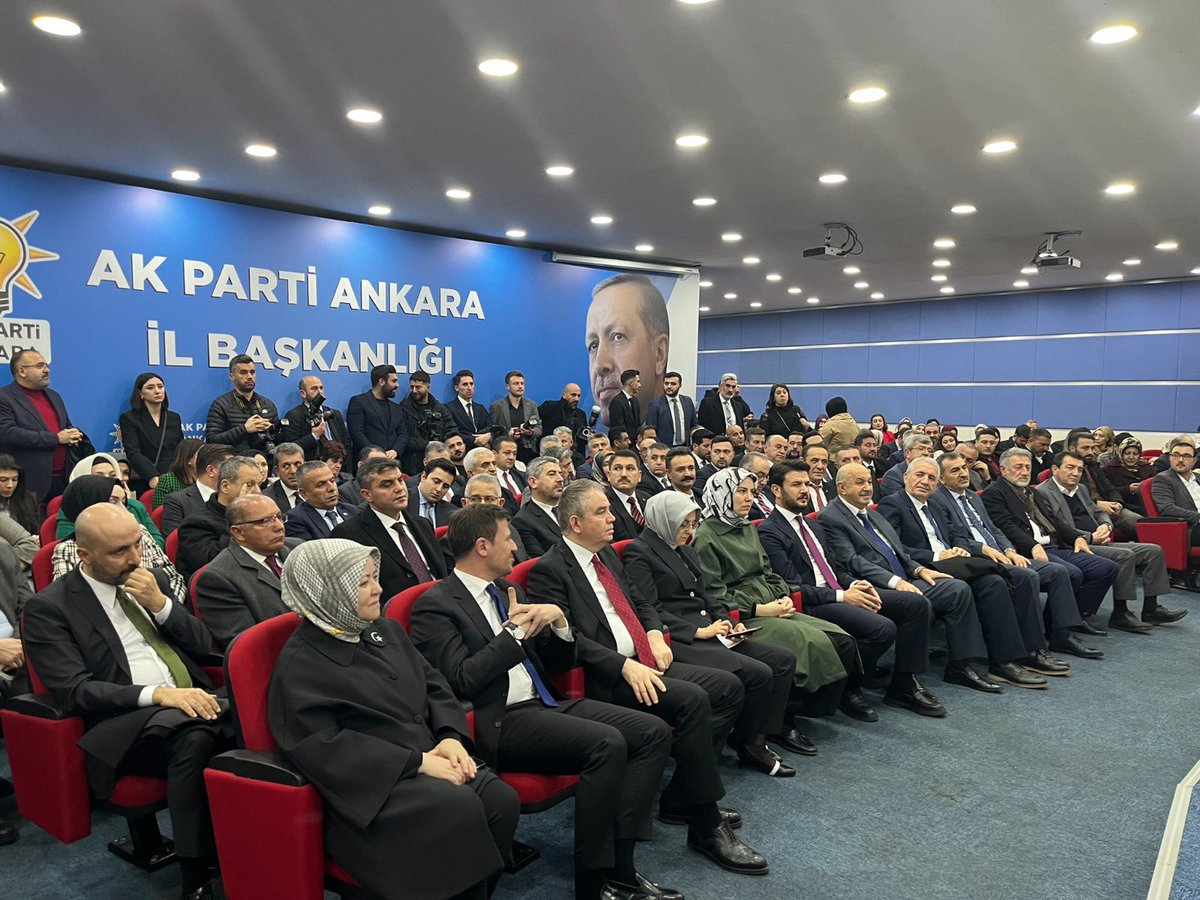 📍<a href="/AkpartiAnkara/">AK Parti Ankara</a> İl Başkanlığı

Ankara'yı gerçek belediyecilikle buluşturmak için;

Teşkilatlarımız hazır,
#Ankara hazır.

#HazırızKararlıyız 👍💪

#AnkaraBizimHepimizin