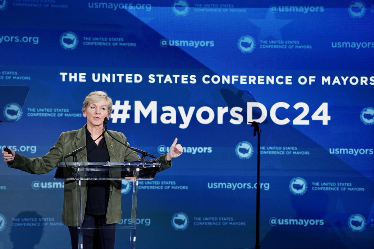 Behind every great town is a mayor working to make their city the best place to be in America. Many are bringing in good-paying clean energy jobs and bringing down energy costs through energy-efficient upgrades. Keep up the good fight, @USMayors.