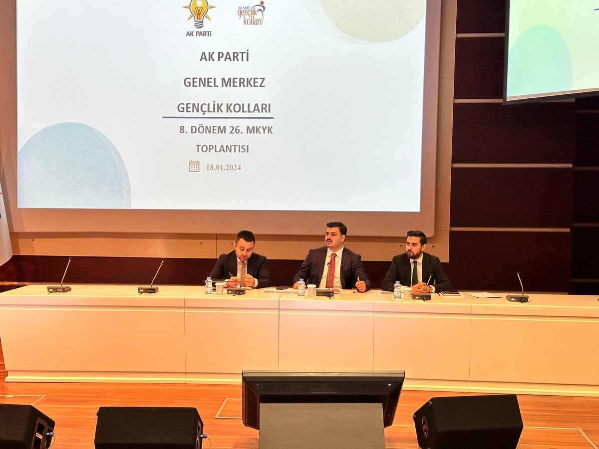 Tayfunarsinkol's tweet photo. 📍AK Parti Genel Merkez 

Merkez Karar ve Yönetim Kurulu (MKYK) toplantımızı Sayın @eyupkadirinan başkanlığında gerçekleştirdik. https://t.co/0BKb3f9FlZ