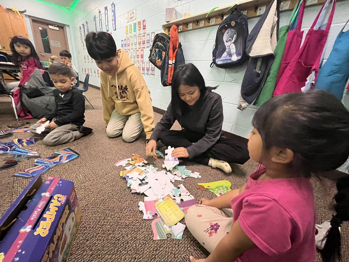 NextGenFocus's tweet image. 2024 is off to a great start with our kiddos! 

#SmarterMe #tutoring #mentoring #virtuallearning #forsythcounty #donation #gwinnettcounty #atlanta #nonprofit
#empoweringnextgenerationleaders #newyear
