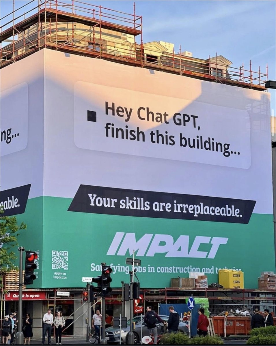 getgreenbadger's tweet image. Some job skills can&apos;t be replaced.  👷👷‍♀️💪

#construction #easyLEED #GreenBadger #Sustainability