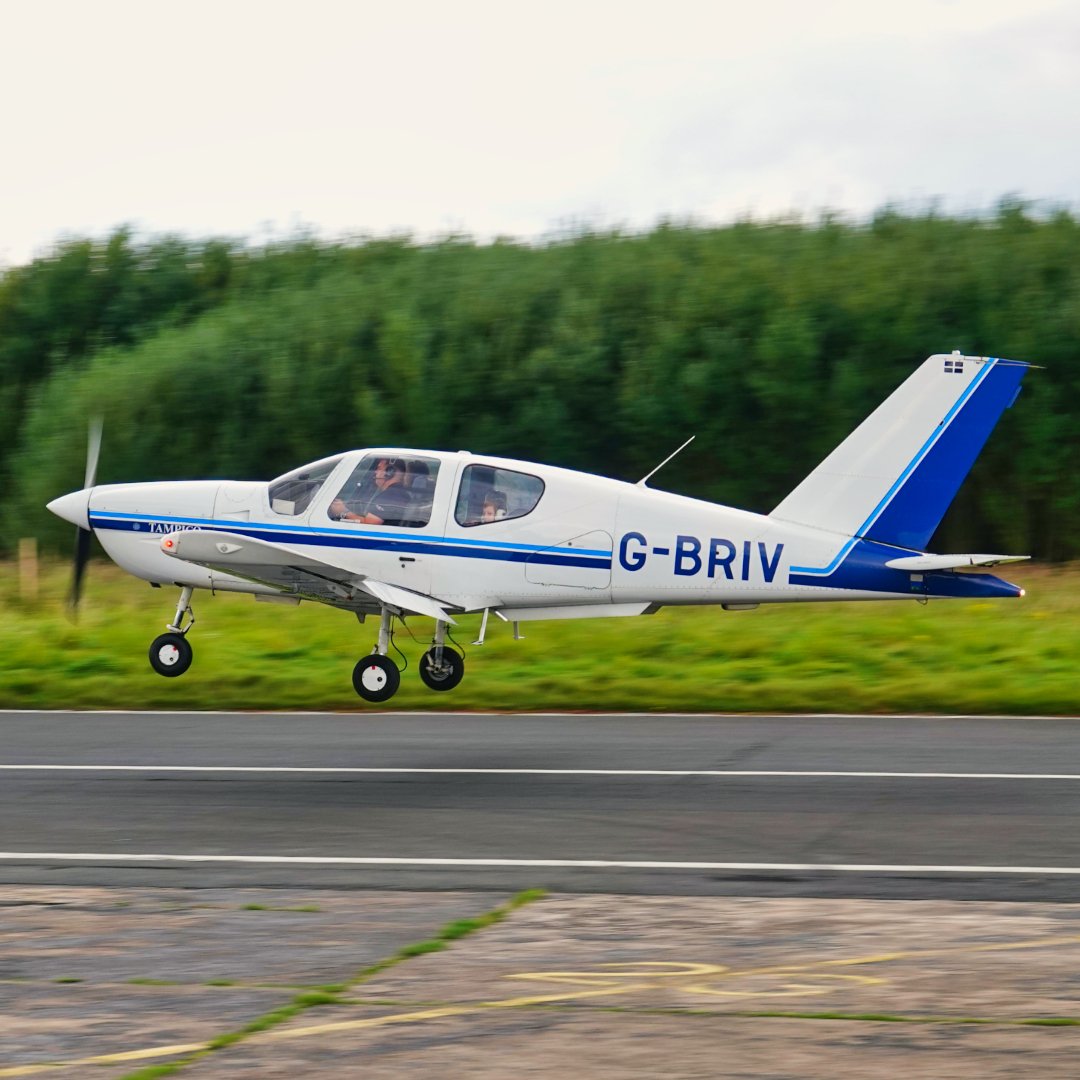 Michaelflying28's tweet photo. Lincoln Aero Club Socata TB-9C Tampico Club G-BRIV arriving at Sandtoft Airfield from Sturgate Airfield 23.9.23.
#socata #socatatb9 #tb9 #socatatb9tampicoclub #tb9tampicoclub #socatatampicoclub #lincolnaeroclub https://t.co/qYLTAyiOjP