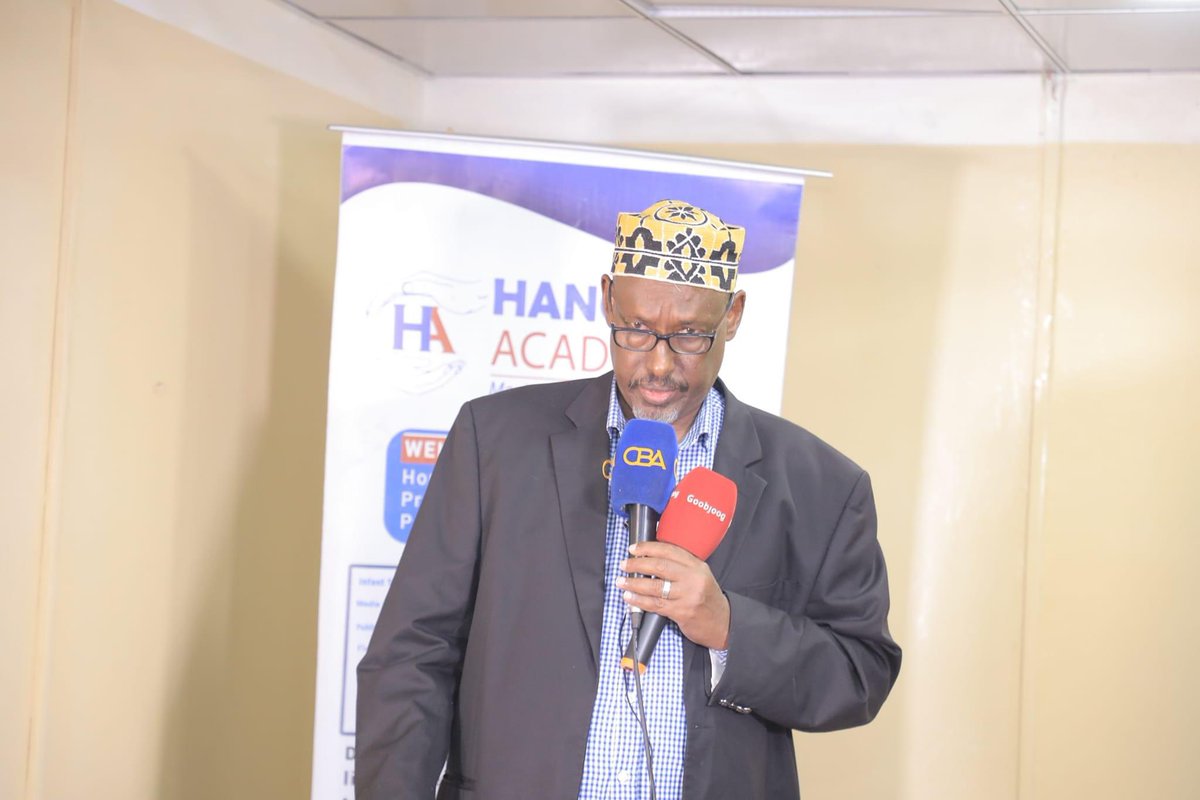 HanoAcademy's tweet photo. Waxaa si guul ah inoogu soo idlaatey gorfeynta Buugga "LABA ISMA SAARIN" oo uu qoray MD. Xuseen Khalif X. Jaamac.
Madasha ayaa si guul ah inoogu soo idlaatay, waxaana kasoo qaybgalay aqoonyahanno kala duwan.
Hano Community Library
#Akhris
#HanoAcademy
#MaktabadaDadweynahaeeHano https://t.co/qiL67jtCHd