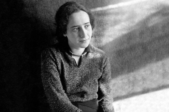 « C'est dans le vide de la pensée que naît le mal. »
Hannah Arendt