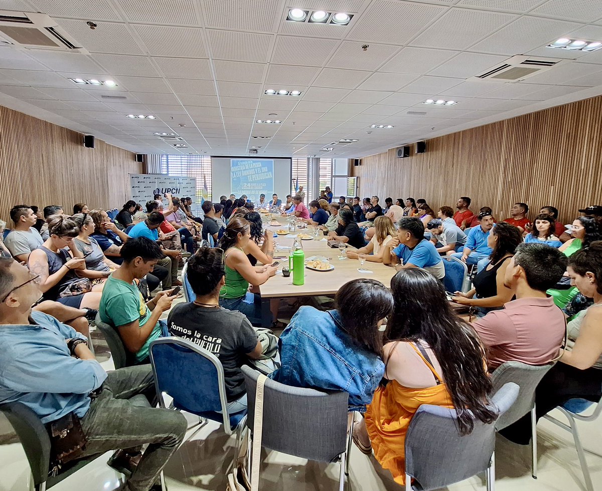 La Revuelta participó del Plenario del Frente Sindical y de Organizaciones Sociales que prepara y convoca al Paro General del 24 de enero y la marcha en la ciudad de Neuquén.

Celebramos este espacio de organización unitaria para que la respuesta  contra el antidemocrático y 👇🧵