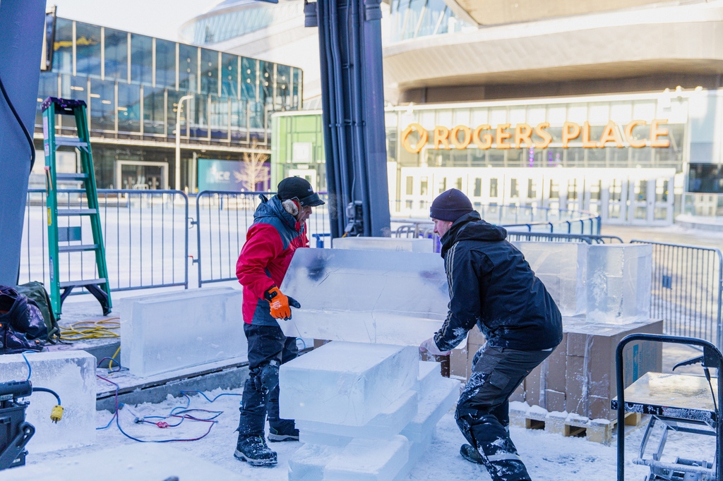 ICE District (@icedistrict) on Twitter photo 🧊 <a href="/ChiseledYEG/">Ice On Whyte / Chiseled</a> Day 1️⃣!! 🧊
Edmonton's International Ice Carving Competition has kicked off in ICE District Plaza! Stop by today and see seven teams begin to craft incredible works of art! 🧊 <a href="/ChiseledYEG/">Ice On Whyte / Chiseled</a> Day 1️⃣!! 🧊
Edmonton's International Ice Carving Competition has kicked off in ICE District Plaza! Stop by today and see seven teams begin to craft incredible works of art!