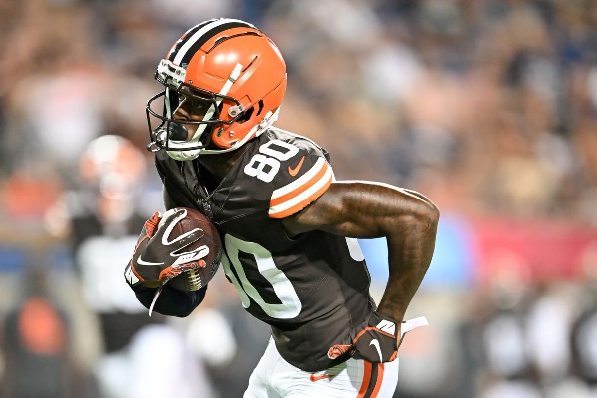 BREAKING: Former #Browns preseason star wide receiver Austin Watkin is signing with the Philadelphia #Eagles, his agent Darian Yahyavi of @lvrgfootball tells @_MLFootball. The deal was just signed 3 minutes ago, Watkins had offers from multiple others teams but chose Philly.