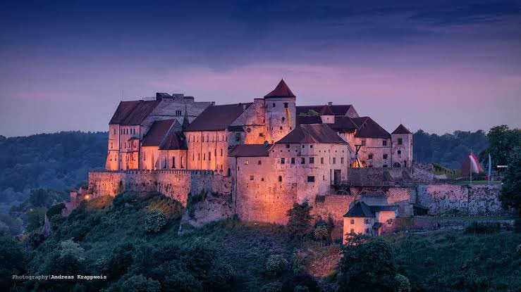 Burghausen Castle, Bavaria, at a length of 3,448 feet (1,051m), Burghausen Castle is said to be the longest fortress in the world, as confirmed by the Guinness Book of Records. Yet its length and formidable size at 14 acres is far from this castle's only admirable feature.…