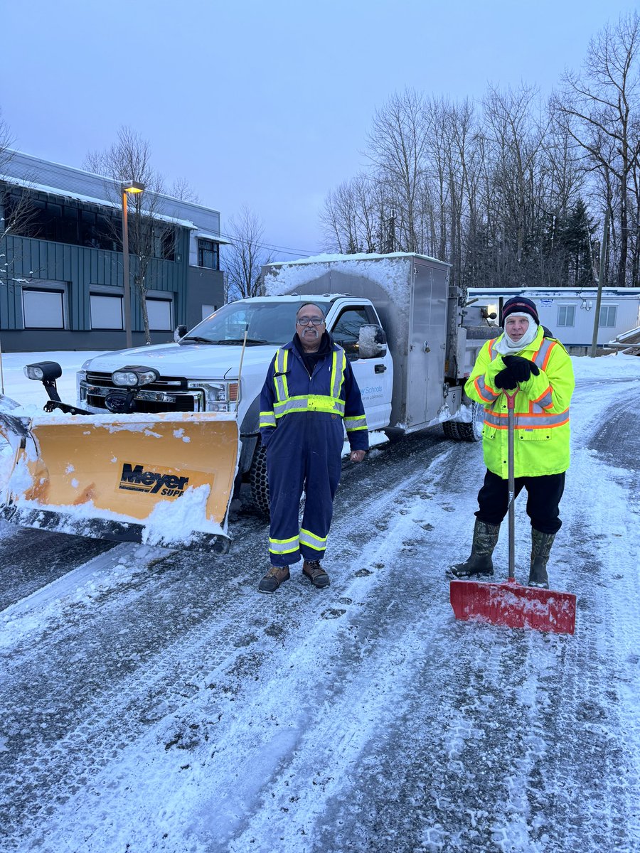 A HUGE thank you -- again -- to all our staff members who continue to work hard today to clear snow &amp; ice from our school &amp; district sites so they're safe when students &amp; staff return to class!  1/2

#sd36learn #SurreyBC #WhiteRockBC #bced <a href="/CUPE728/">CUPE Local 728</a> <a href="/SPVPA36/">Surrey Principals' + Vice Principals' Association</a>