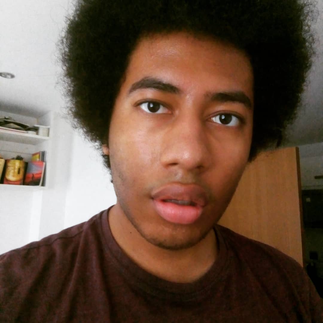 _harjitsingh's tweet photo. Hi #WritersOfTwitter my name is Harjit Singh. I'm a queer SFF writer with a love for all things fantasy and primarily write high fantasy/cyberpunk

I love Dungeons &amp; Dragons, gaming and video essays on things I never heard of but suddenly want to hear all the drama around ✨☀️ https://t.co/e43qCMK6dM