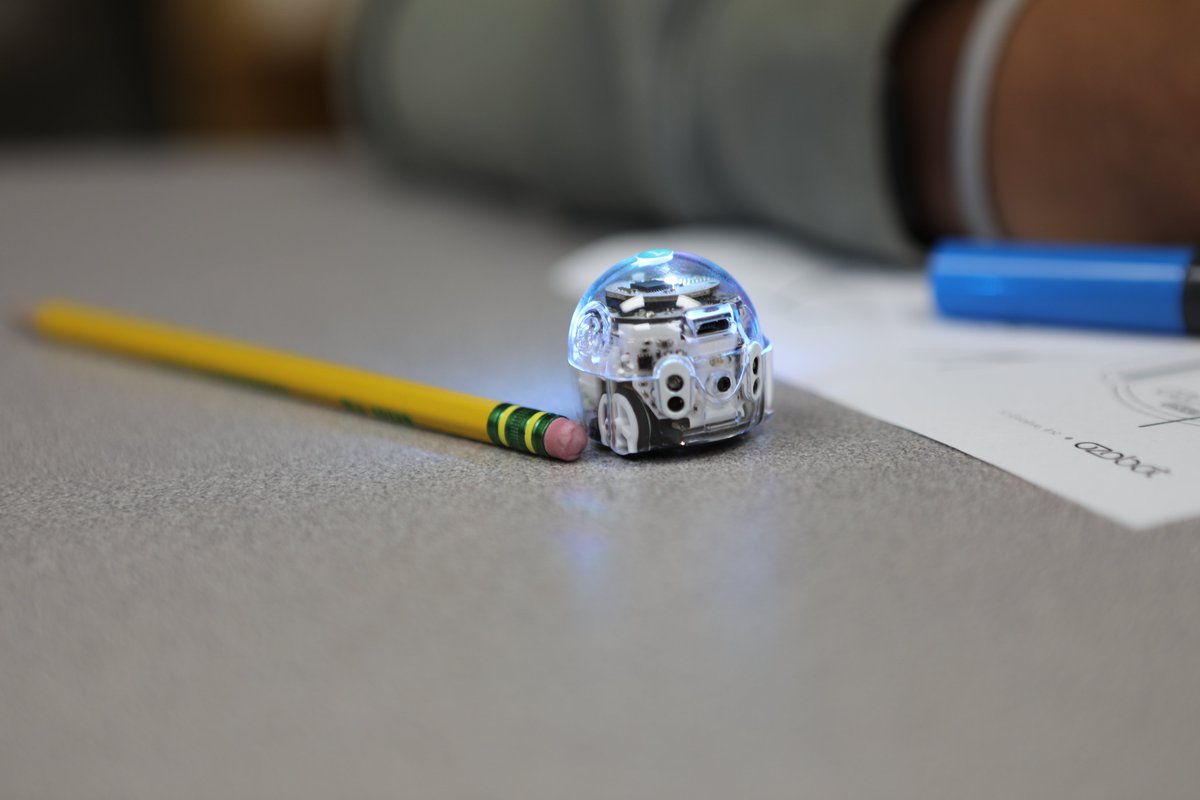 MNPS_Magnet's tweet photo. On to the second leg of our virtual tour: the world of technology! 🚀 Magnet schools are the launchpad for students into the digital age. Thanks to grant funds, we're modernizing our schools, providing access to iPads, E-Gaming labs, recording equipment, robotics &amp; beyond. https://t.co/UHNB1Z7325