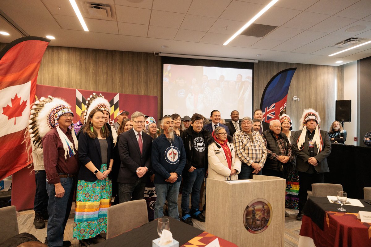 A historic day on the way to establishing the Seal River Watershed #Indigenous Protected Area! Members from four First Nations governments signed an MOU w/governments from Canada & Manitoba, paving the way towards the creation of one of the largest protected areas in Canada.