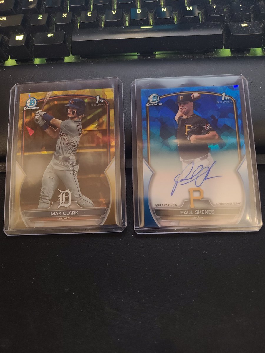 OutrightWinners's tweet photo. @Time2Rip @CardPurchaser Opened one box and hit these two. Pumped! https://t.co/04uwmmfFS7