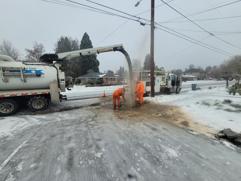 We've got your back 24/7! Did you know <a href="/HillsboroWater/">Hillsboro Water Dept</a> works around the clock to respond to water emergencies? Whether it's a water main break or helping customers with frozen or broken pipes, our dedicated crews are ready to jump into action. <a href="/CityofHillsboro/">City of Hillsboro OR</a>