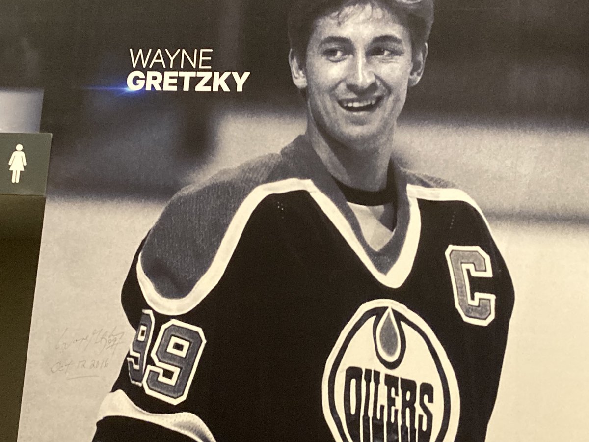 Thank you <a href="/EdmontonOilers/">Edmonton Oilers</a> for a great afternoon tour for our Hawks!!