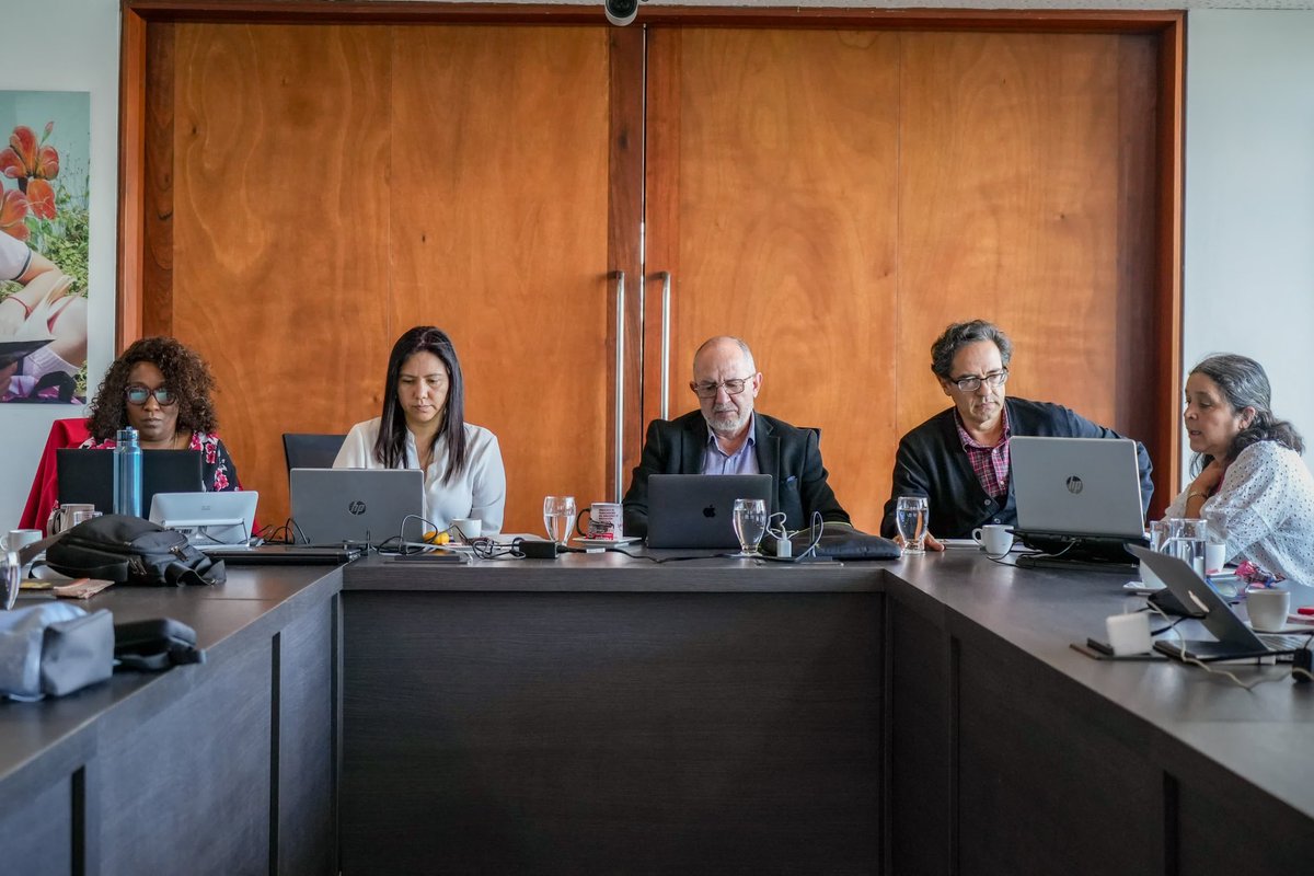 Mineducacion's tweet photo. #AEstaHora inicia primera mesa del año para hacerle seguimiento a los acuerdos establecidos entre el Gobierno Nacional y el Comité Ejecutivo de @fecode.

Abrimos hilo 🧵👇 https://t.co/GuUWzoKFAo