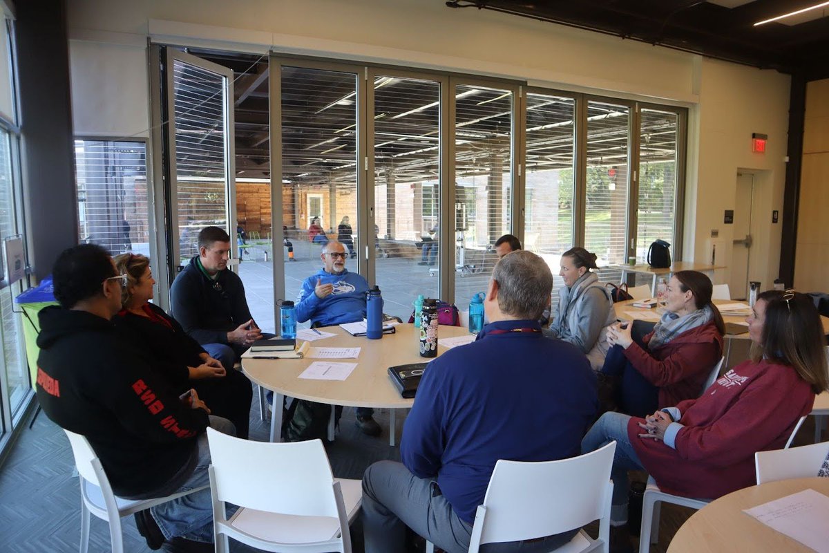 TExpLAlvernia's tweet image. Thank you to our seasoned educators, administrators, leadership team, and all the business and community leaders who have stepped up to provide a circle of support for our educators.

#totalexperiencelearning #TExpL #mentoringmonth #beamentor #mentorshipmatters #mentoringimpact