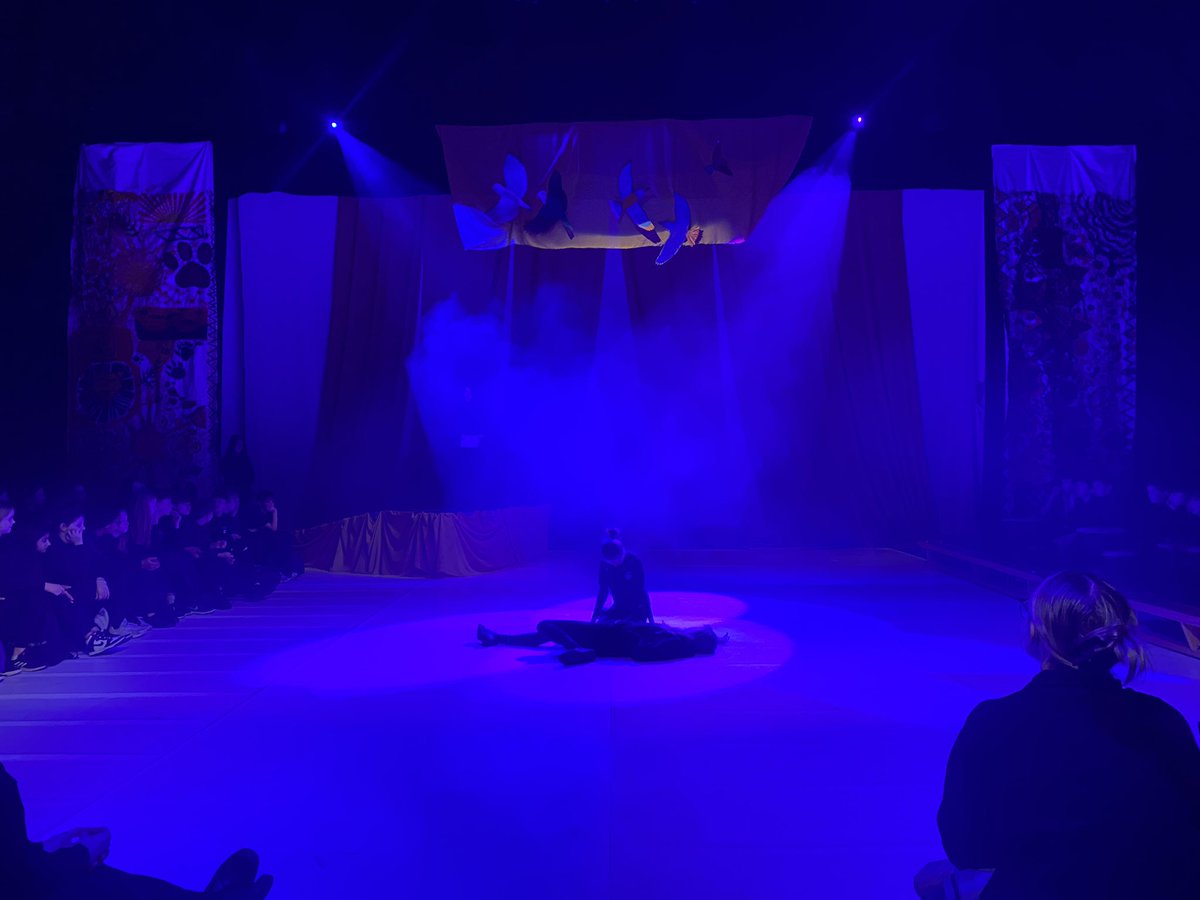 What a fantastic day today. A truly collaborative #artsforall project. The whole of year 8 put on a musical in a day with The Lion King as our theme! The music groups were fabulous nd we enjoyed working with <a href="/SandPitTheatre/">The SandPit Theatre</a> <a href="/SandringhamDanc/">Dance Sandringham</a> <a href="/SandringhamDram/">Sandringham Drama</a> <a href="/SandringhamArt/">Sandringham Visual Arts</a>