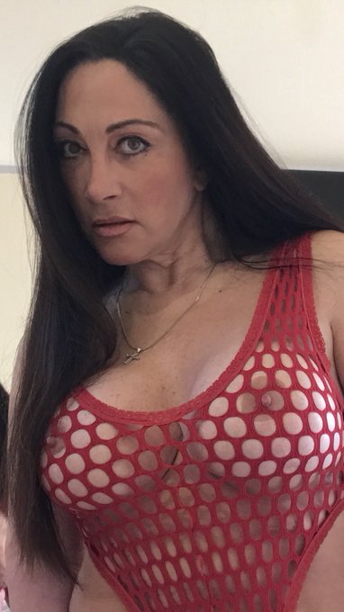 Evening guys just to let you know that I will be back on https://t.co/7xgkJDoSKi and https://t.co/bzDPefkL76