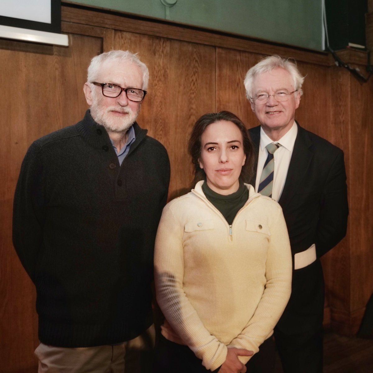 A great rally today that crosses political lines. #FreeAssangeNOW with @jeremycorbyn and @DavidDavisMP Next stop, mass gathering for #DAYX 20-21 February @ 08:30 in front of the Royal Courts of Justice!