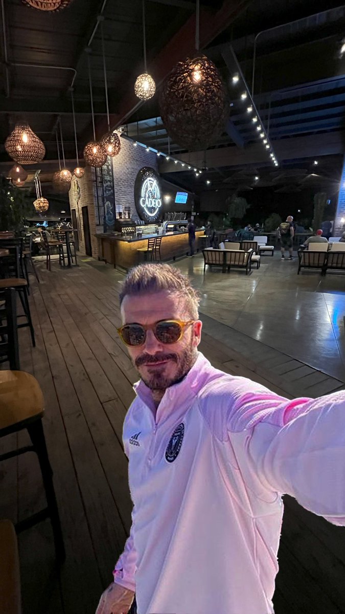 No nos van a creer quien pasó a echarse unas cervecitas🫣🍺