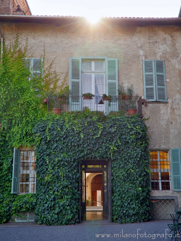 #Biella #Italy: Main entrance of La Marmora Palace from the garden. Exif, full size img: milanofotografo.it/englishFotogra…
More about: milanofotografo.it/englishSvagoCu…
#Italia #Italien #Piemonte #Piedmont @EcodiBiella @ExploreBiella @biellastoria @VecchiaBiella @diariodibiella @BiellaTurismo