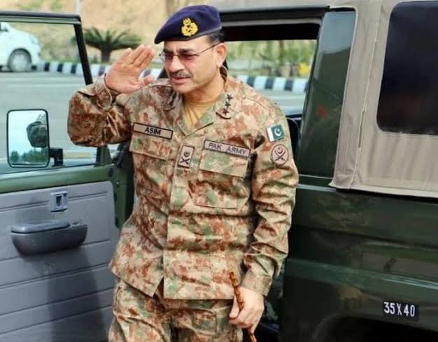 Pagal020's tweet photo. ریاست پر حملہ ایرانی کریں افغانی کریں یا عمرانی کریں ریاست سبق سکھائے گی!! https://t.co/Q4KJHiKKAC