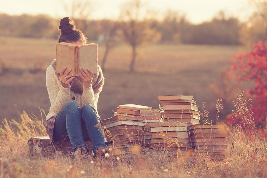 WebWriterAWAI's tweet image. Fiction writers can teach you a lot about writing more interesting, more engaging content. Discover how Ray Bradbury's insights on writing can help you get better results from your content marketing. buff.ly/3Sn3Vbv #DigitalCopywriter #ContentWriting